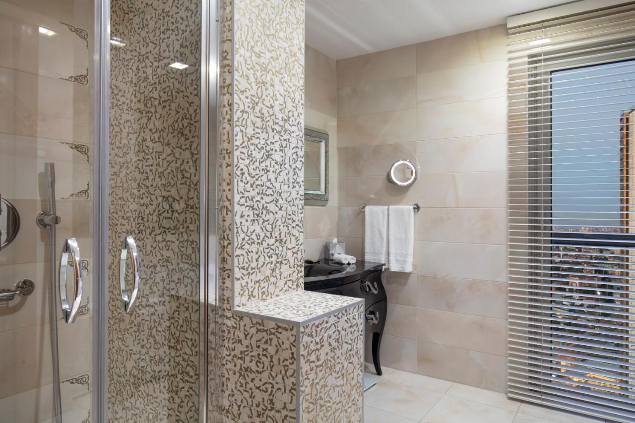 Doubletree By Hilton Istanbul Atasehir Hotel & Conference Centre Extérieur photo