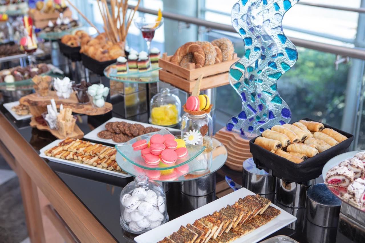 Doubletree By Hilton Istanbul Atasehir Hotel & Conference Centre Extérieur photo