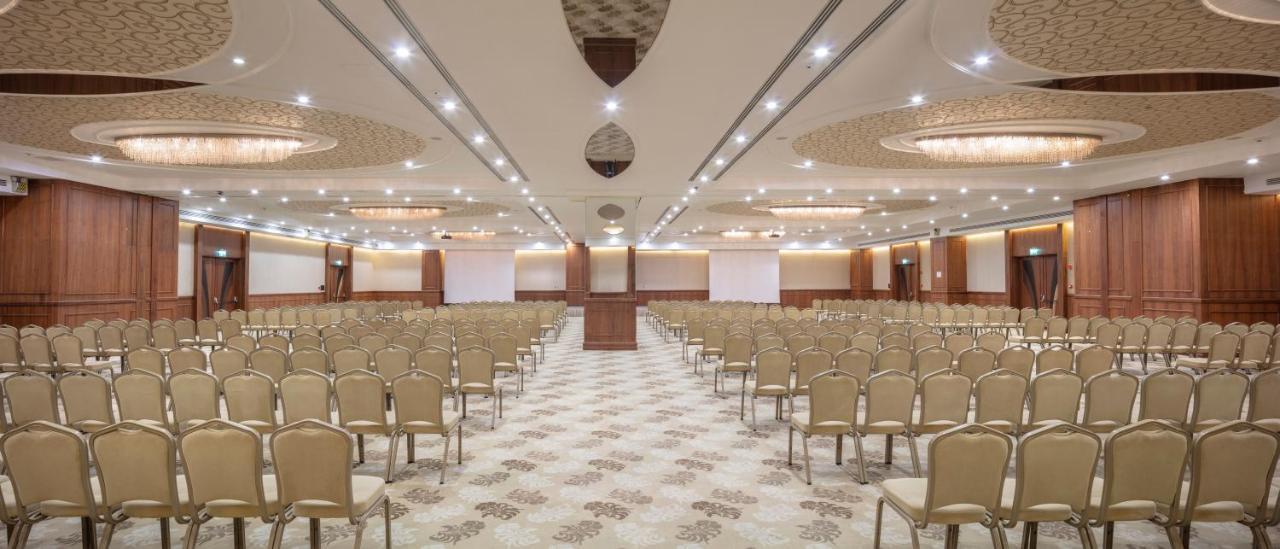 Doubletree By Hilton Istanbul Atasehir Hotel & Conference Centre Extérieur photo